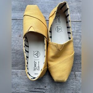 Tom’s slip on shoes